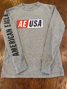 American Eagle Outfitters Men’s Gray AE USA Graphic Long Sleeve Thick T-shirt